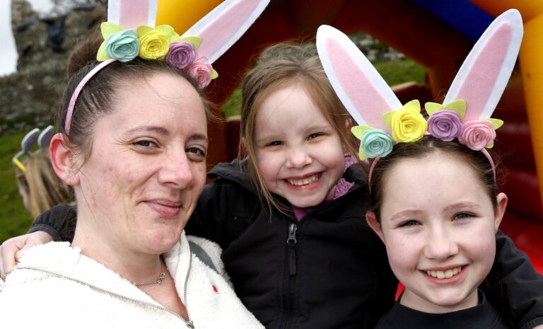 EASTER MONDAY FUN AT DUNDRUM CASTLE